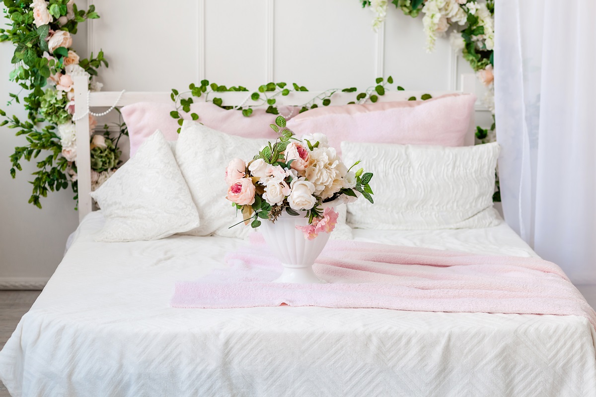 Una guida per arredare la tua camera da letto acquistando oggettistica shabby chic online